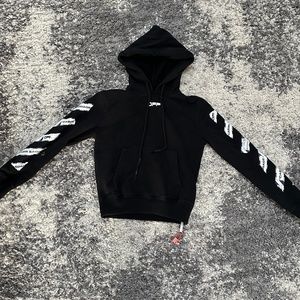 MAIN LABEL OFF-WHITE
